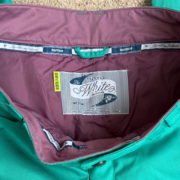 Burton White Collection Dry Ride - Picture 2 of 5